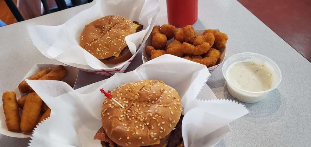 Young’s Restaurant & Ice Creamery photo 2