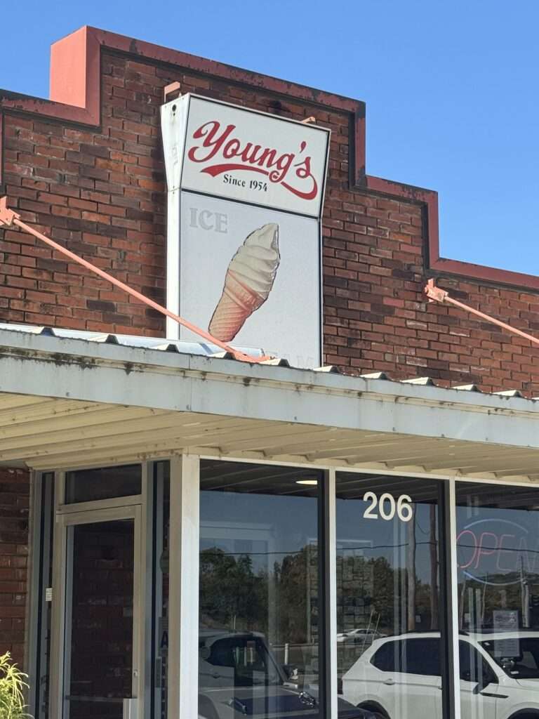 Young’s Restaurant & Ice Creamery photo 5